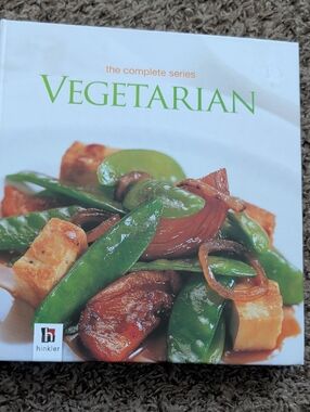 Hinkler Vegetarian Cookbook - White & Green Cover